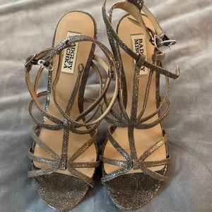Badgley Mischka Pewter Heels